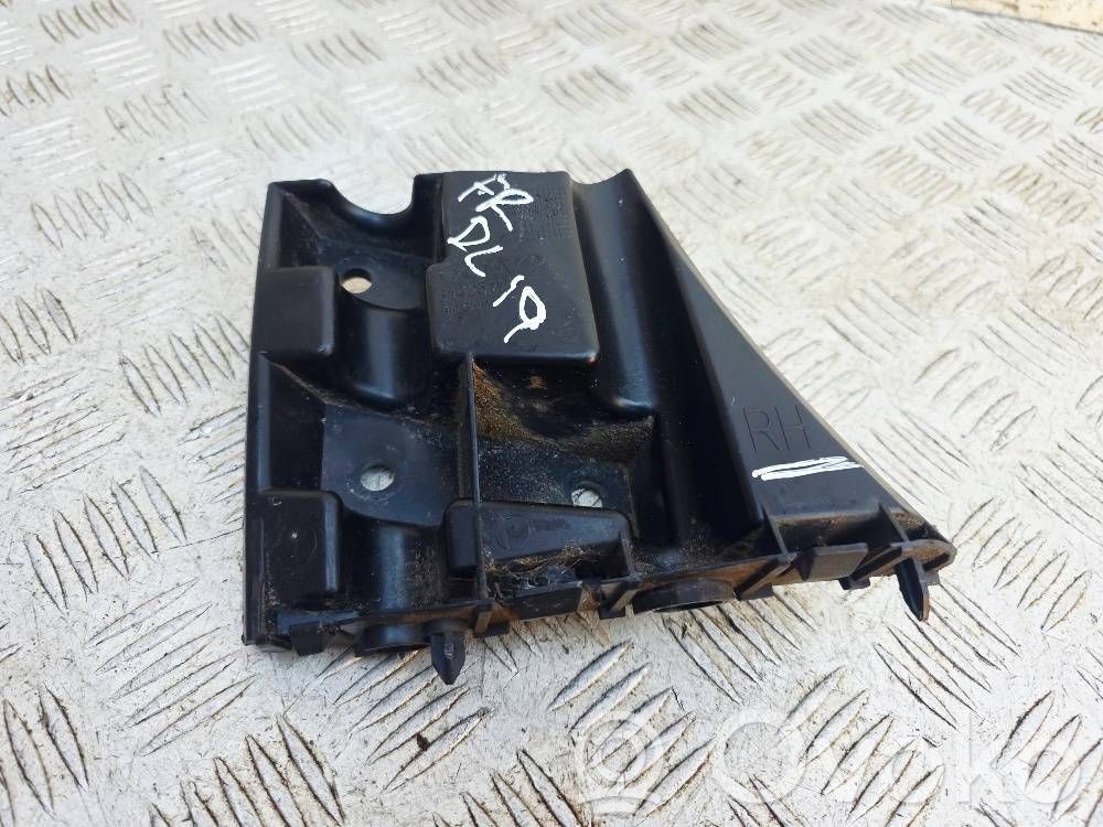 Volvo V40 Front bumper mounting bracket 