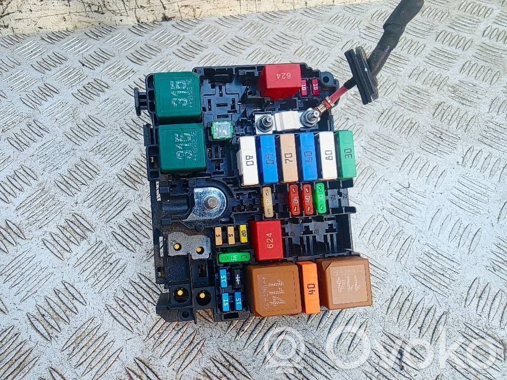 Citroen C4 Cactus Fuse module 