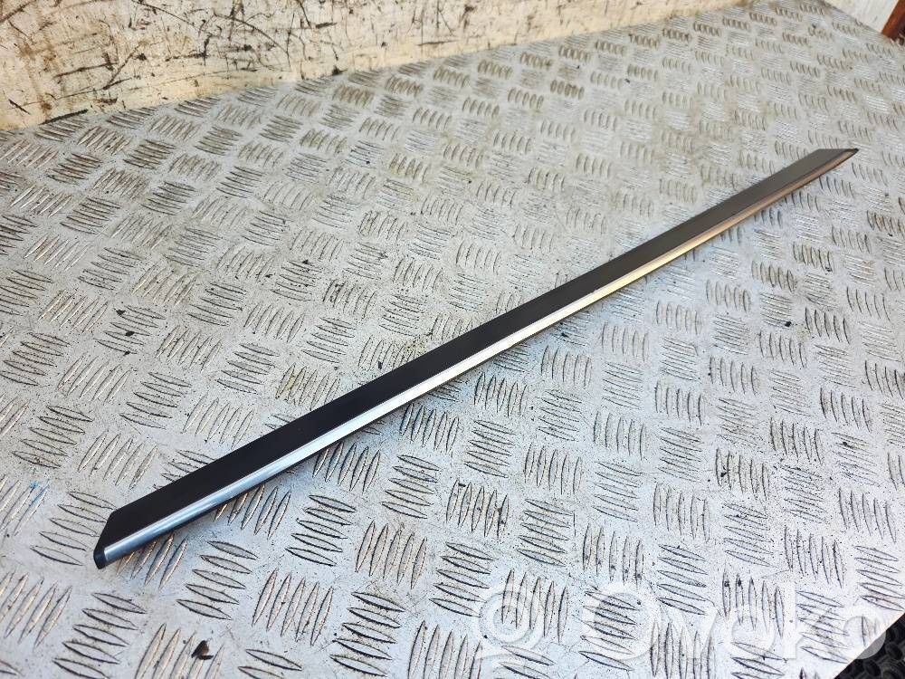 BMW 5 E39 Listwa drzwi tylnych 