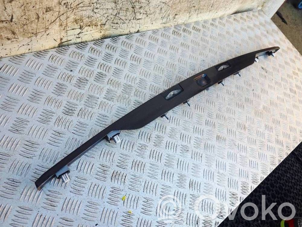 Land Rover Range Rover Evoque L538 Trunk door license plate light bar 