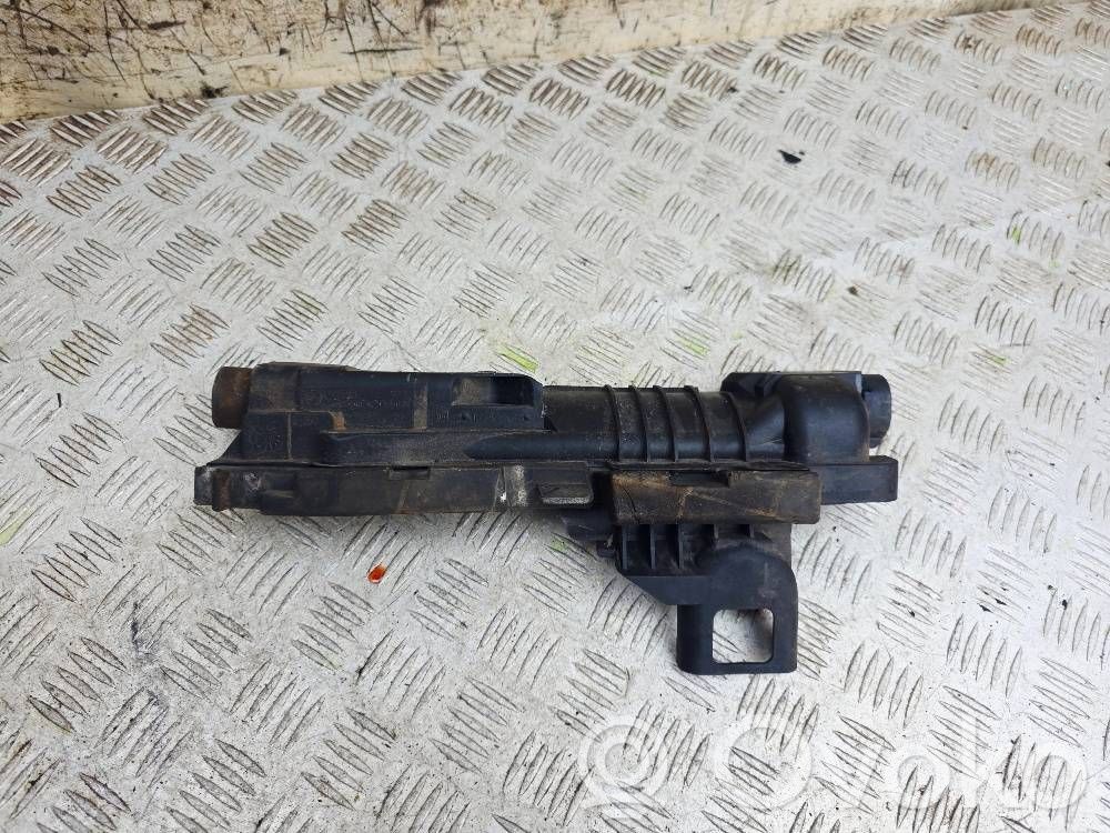 BMW 3 E46 Radiator mount bracket 