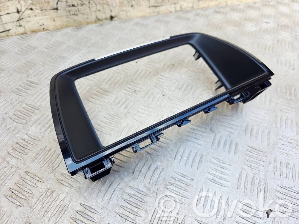 Mazda 6 Radio/GPS head unit trim 