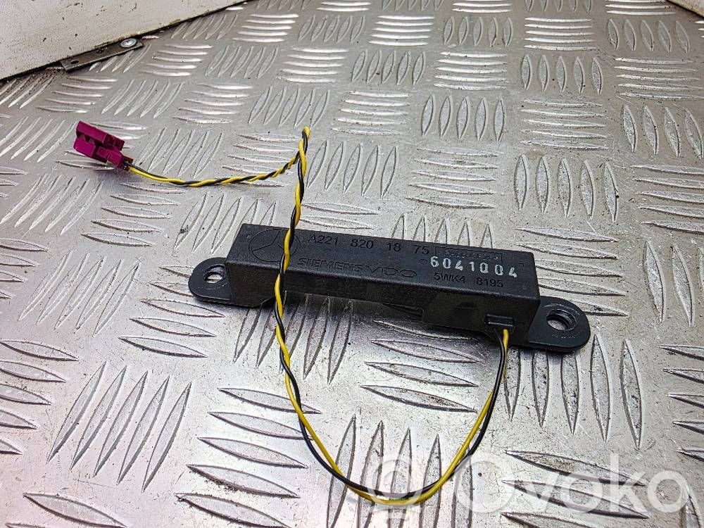 Mercedes-Benz S W221 Keyless system antenna 