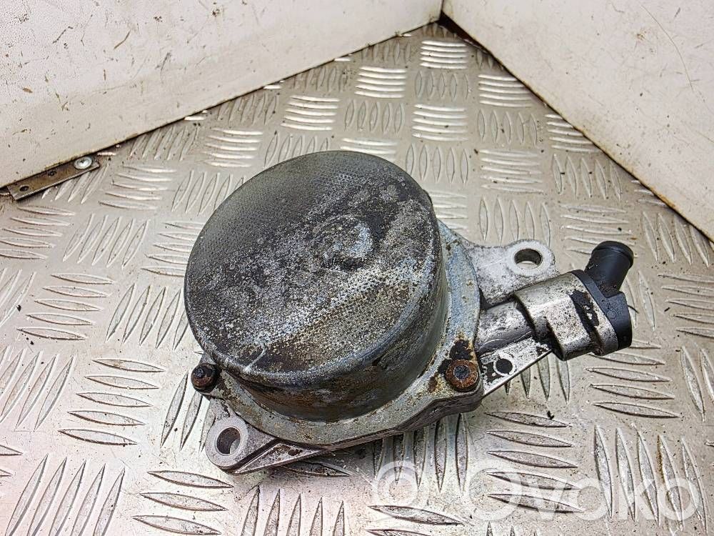 BMW X5 E53 Vacuum pump 