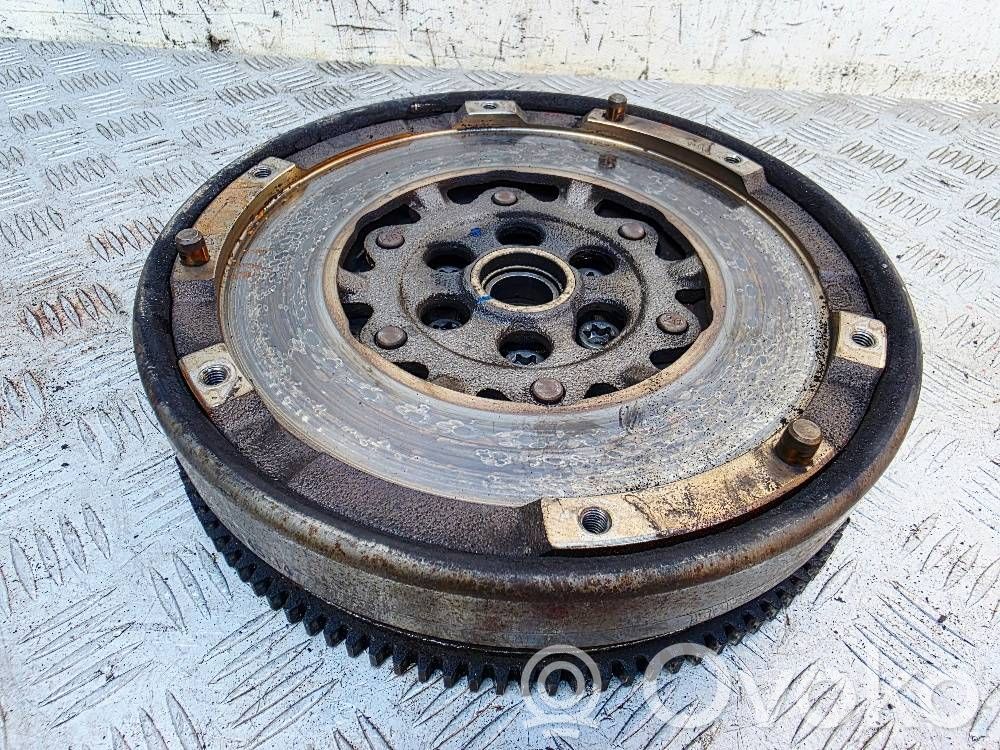 BMW 1 E81 E87 Divmasu spararats 