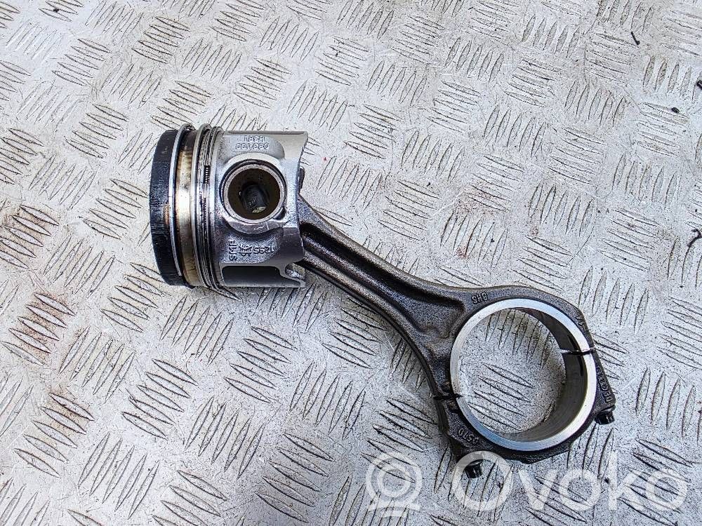 Audi A8 S8 D3 4E Piston with connecting rod 
