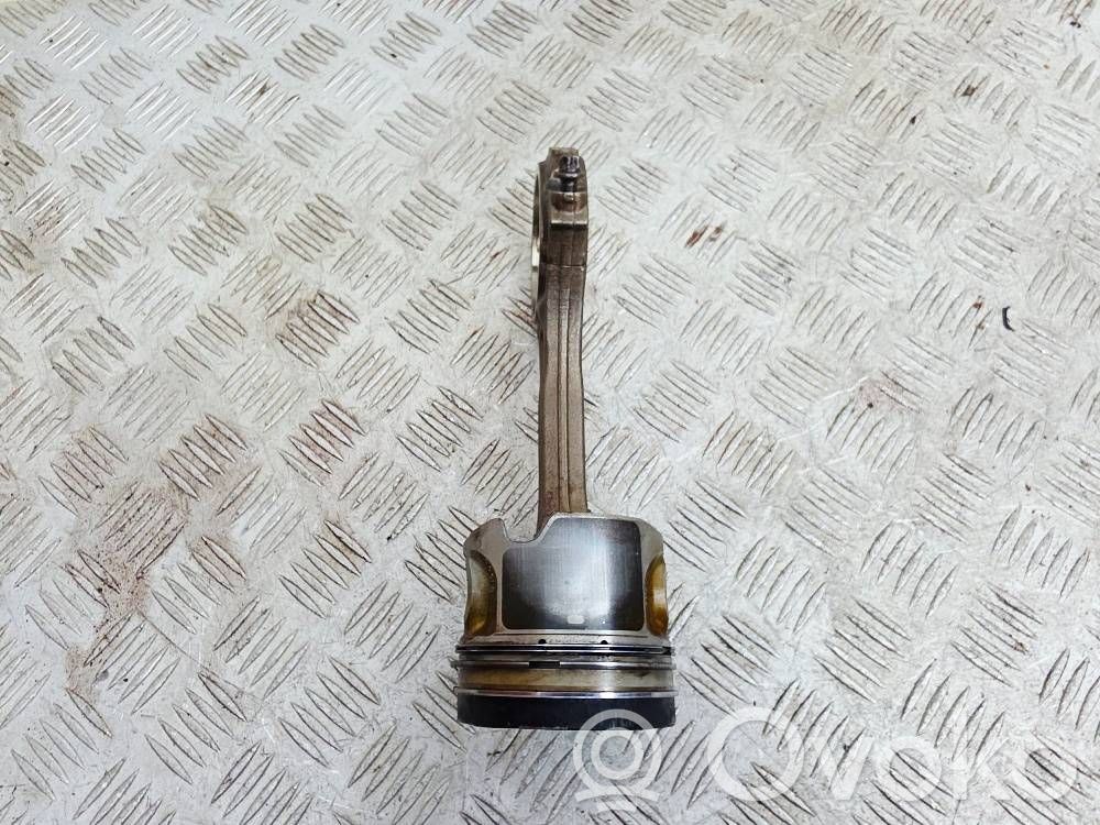 Audi A8 S8 D3 4E Piston with connecting rod 