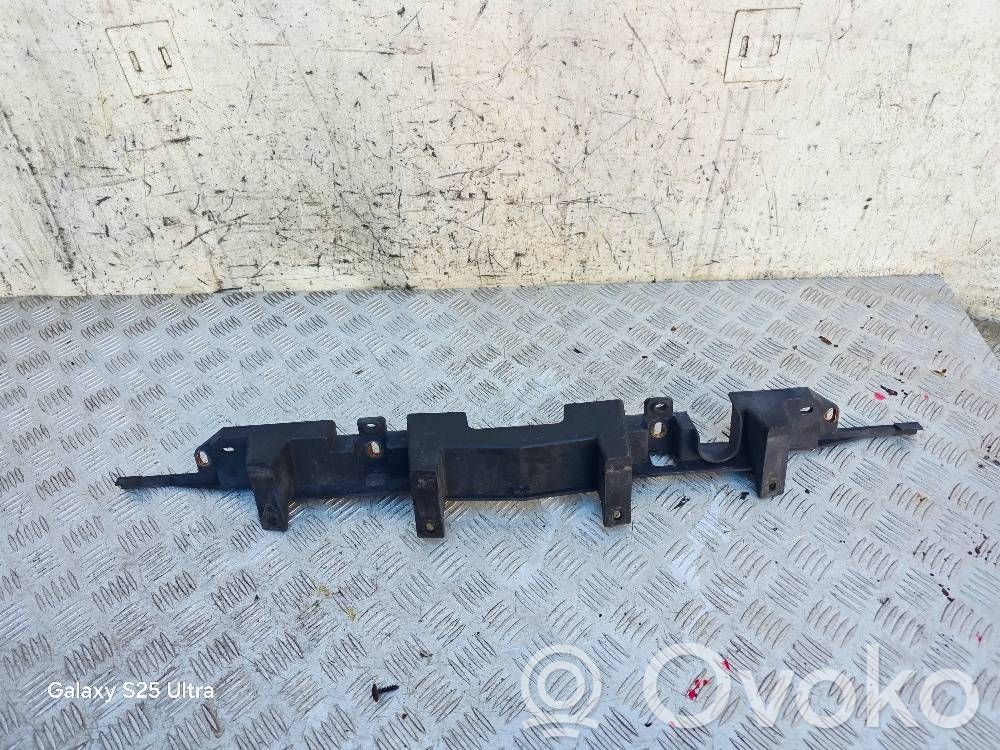 Opel Astra J Soporte del parachoques delantero 