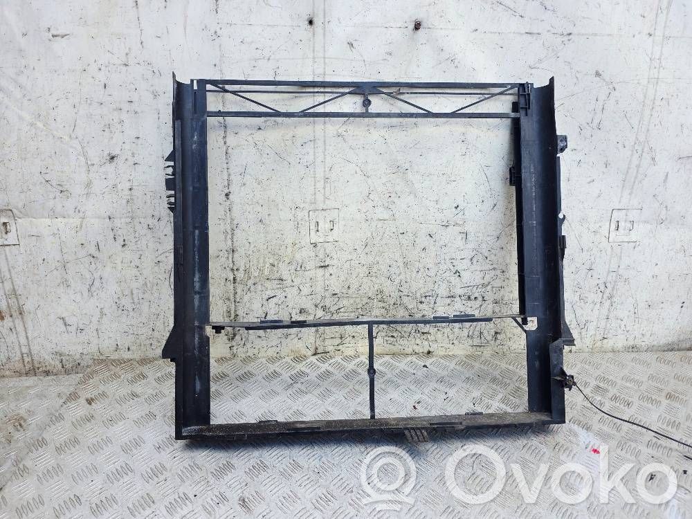 Land Rover Range Rover L322 Радиатор (ы) держатель / кронштейн 