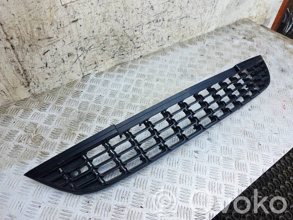 Opel Astra J Front bumper lower grill 