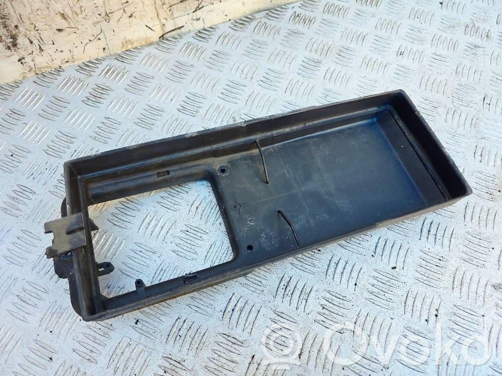 Obudowa / Osłona mikrofiltra kabinowego   8A0819441A