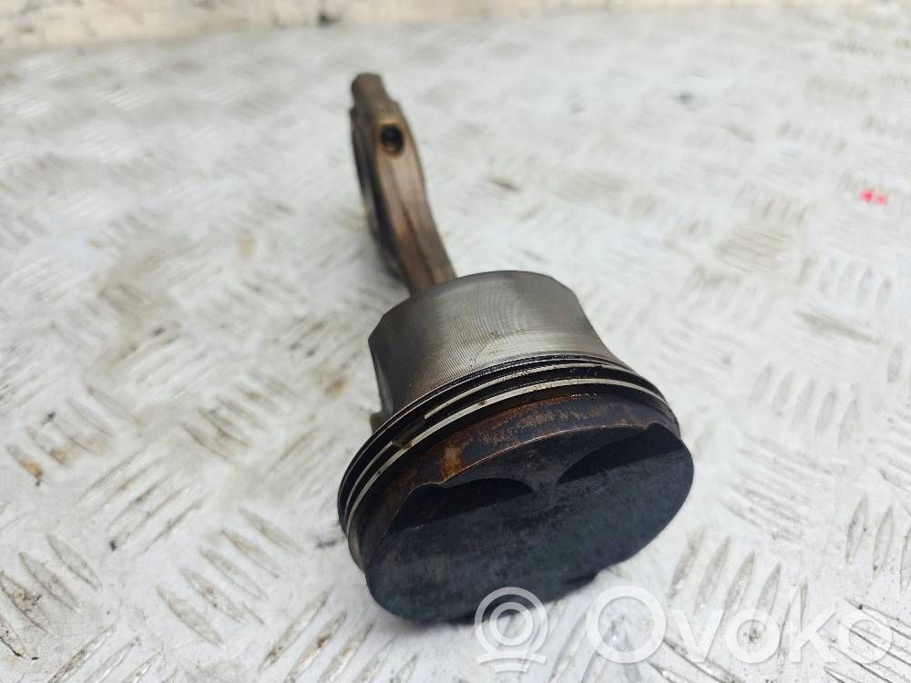 BMW 5 E39 Kolben mit Pleuel 