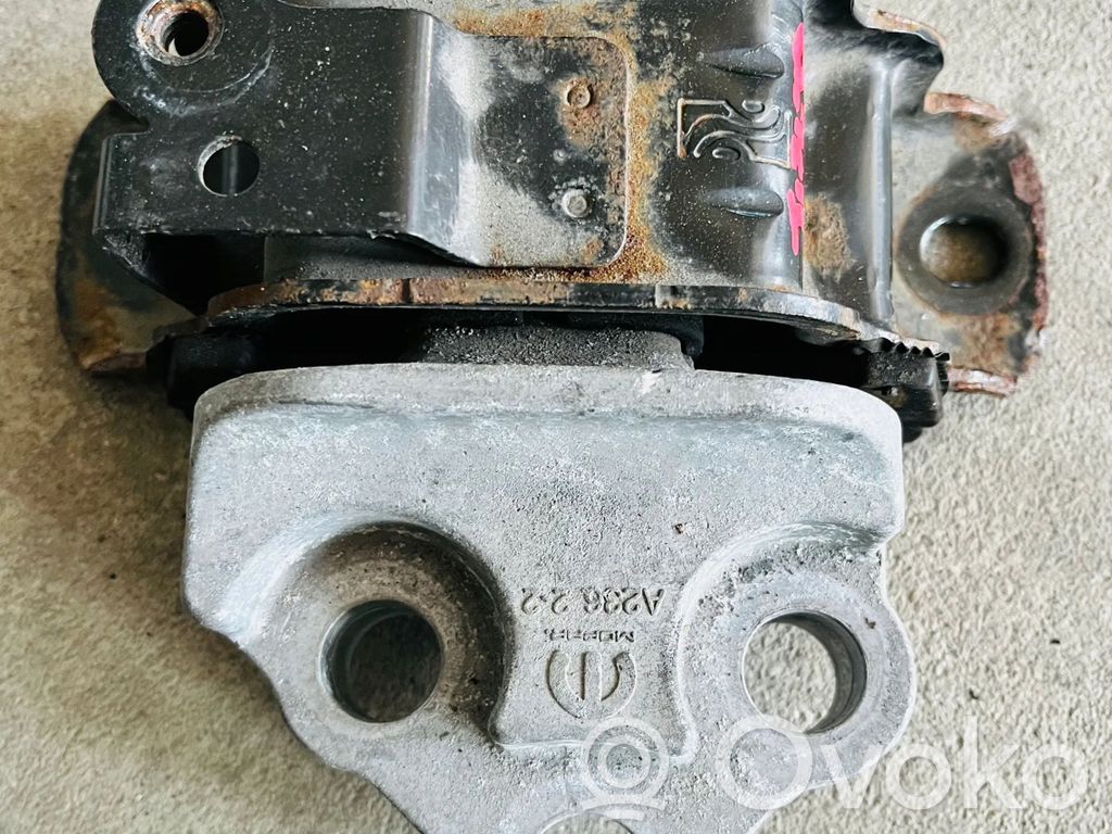 Jeep Renegade Engine mount vacuum valve 