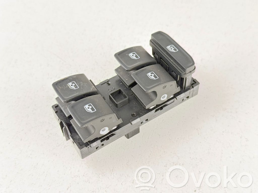Cupra Formentor Electric window control switch 