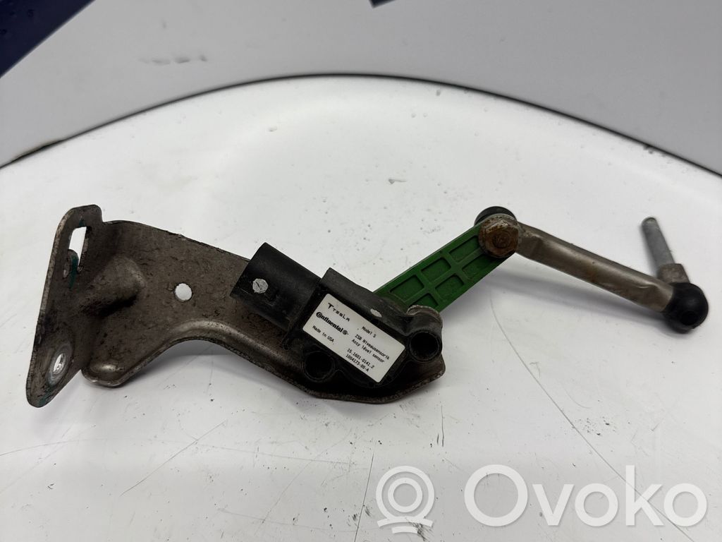 Tesla Model S Headlight/headlamp level sensor 