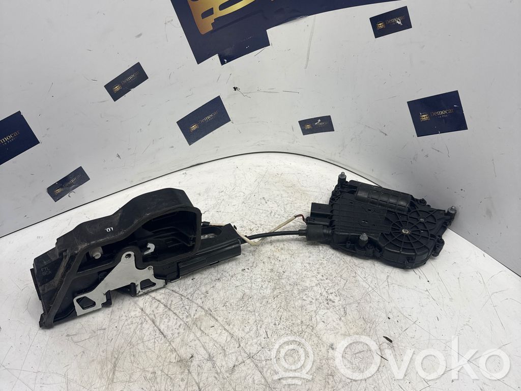 BMW 5 F10 F11 Zamek drzwi przednich 