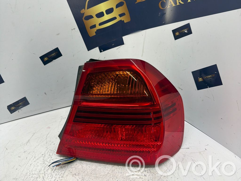 Rear/tail lights   6937458,6989