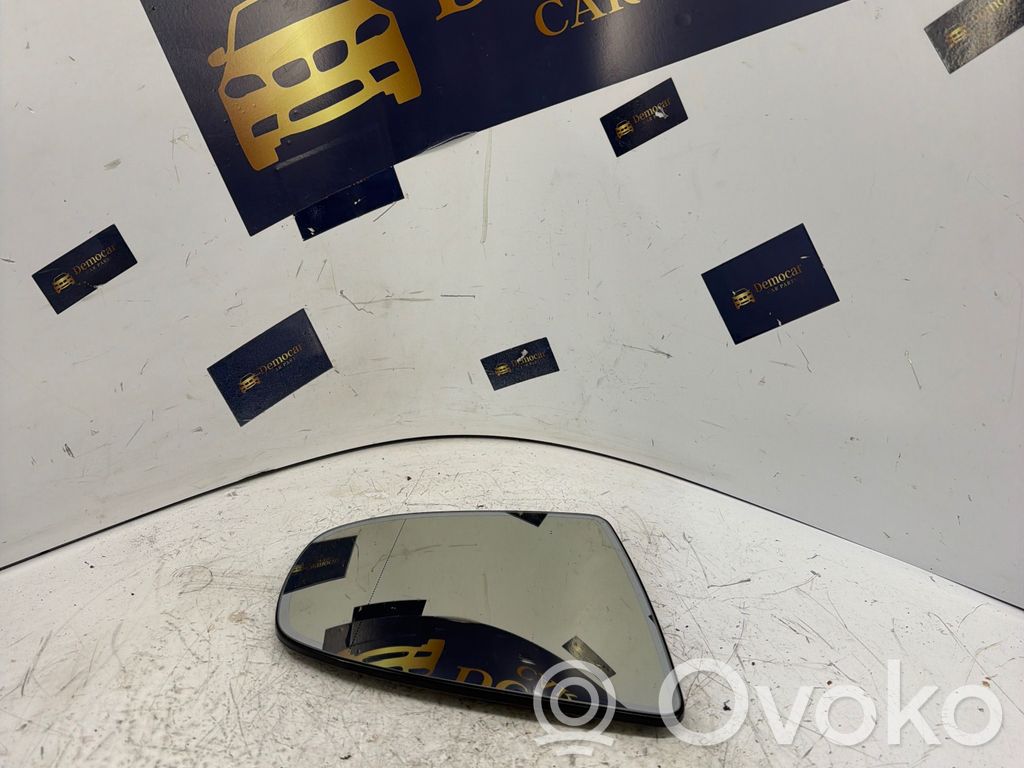 Rear view mirror (interior)   5066112,5073012,5610756,5446576