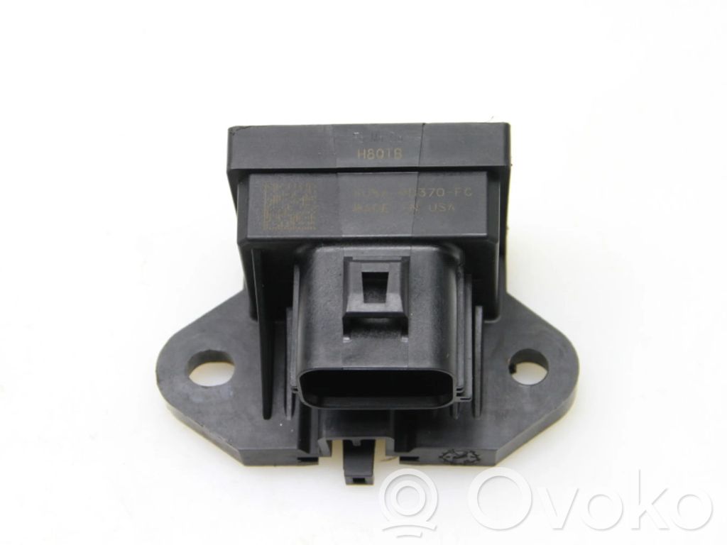 Unité de commande / module de pompe à carburant   AU5A9D370FC