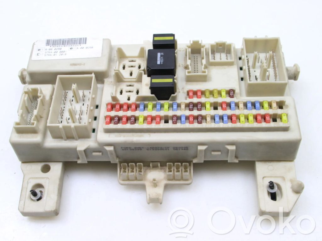 Drošinātāju bloks   R15F45F71