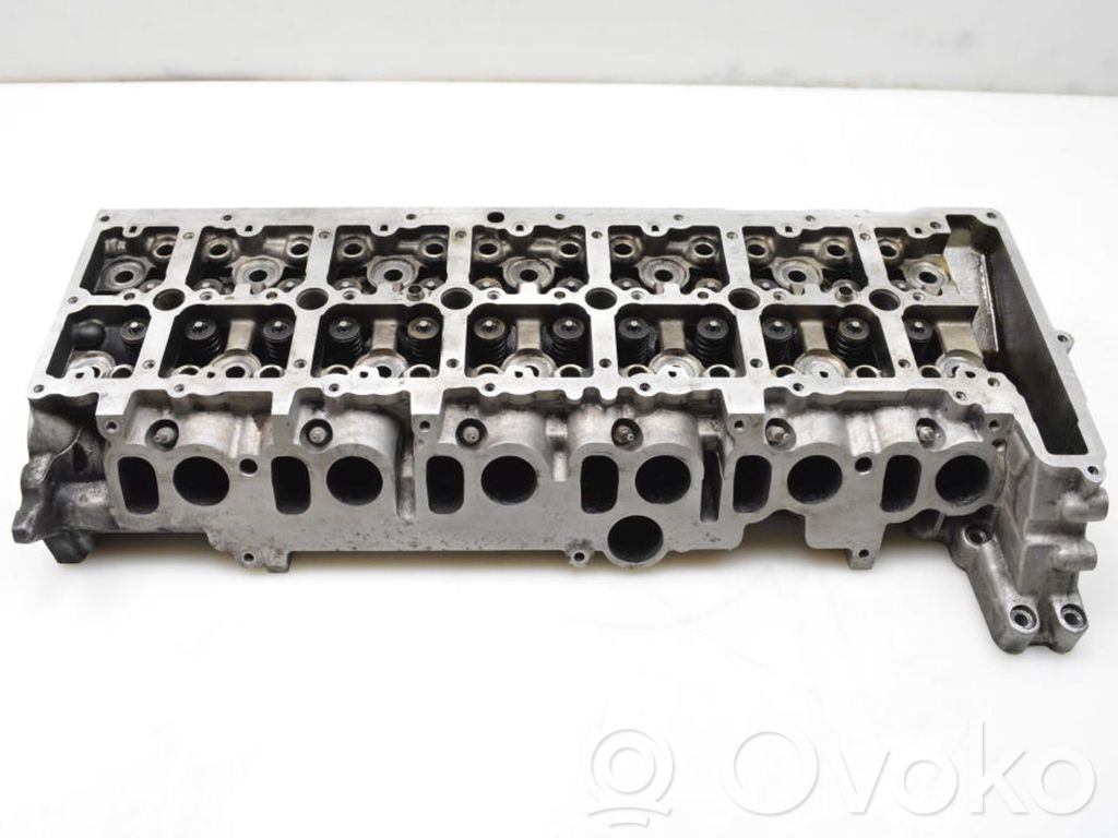 Engine head   7800003