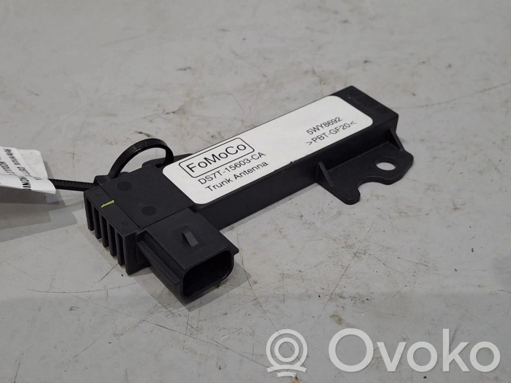 Unidad de control/módulo del motor   DS7T15603CA