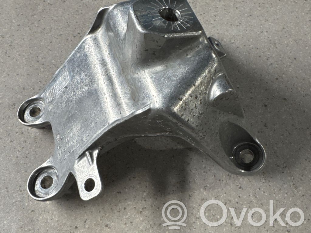 Engine mounting bracket   95B199308C,E100511
