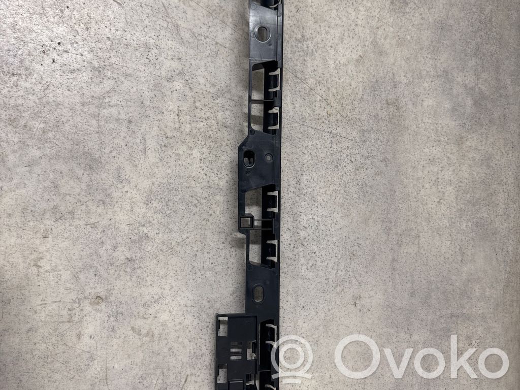 Porsche Macan (95B) Listello di supporto del sottoporta 