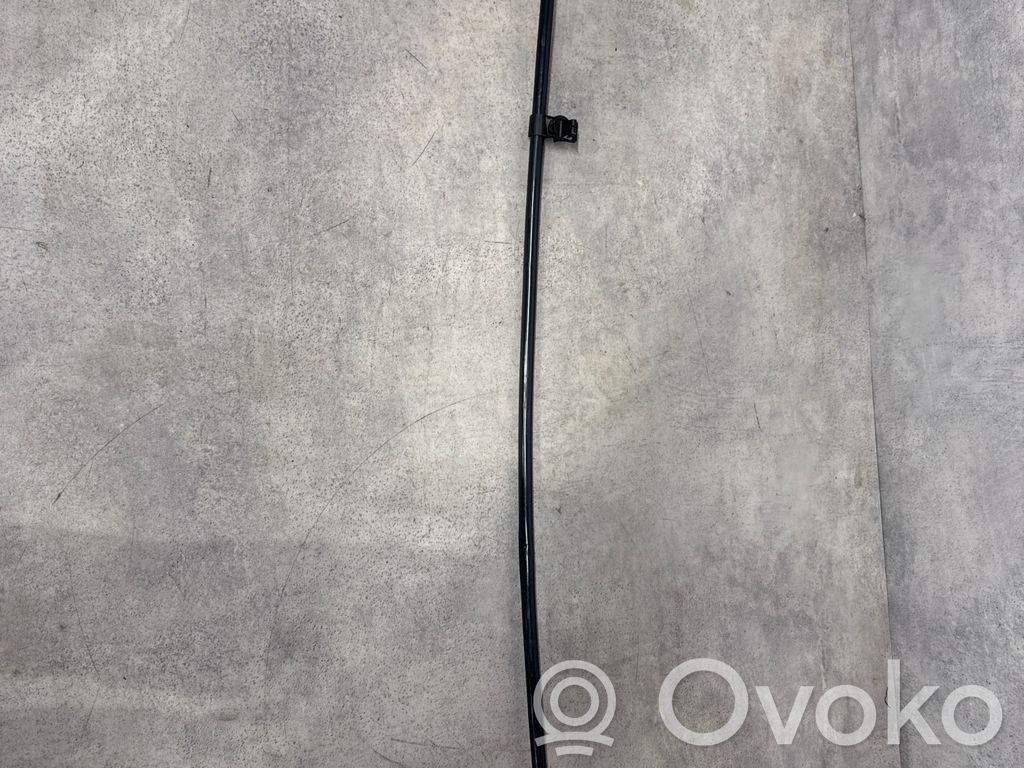 Audi e-tron Engine coolant pipe/hose 