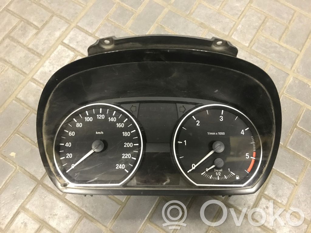 BMW 1 E81 E87 Spidometras (prietaisų skydelis) 