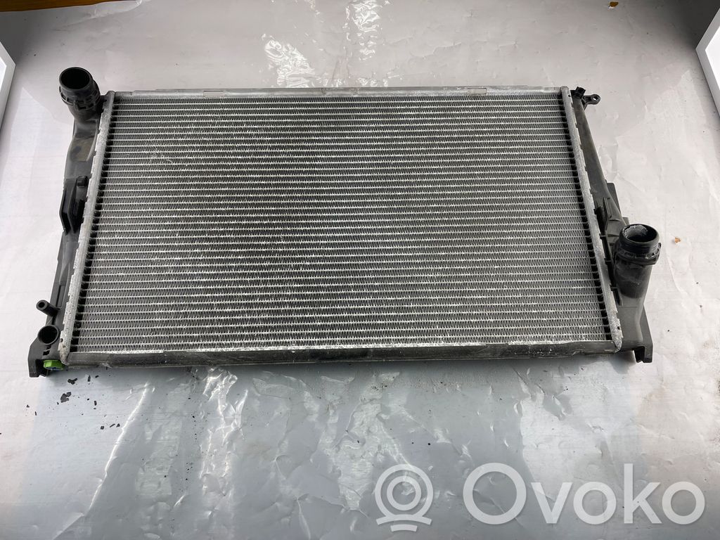 BMW 1 E81 E87 Aušinimo skysčio radiatorius 