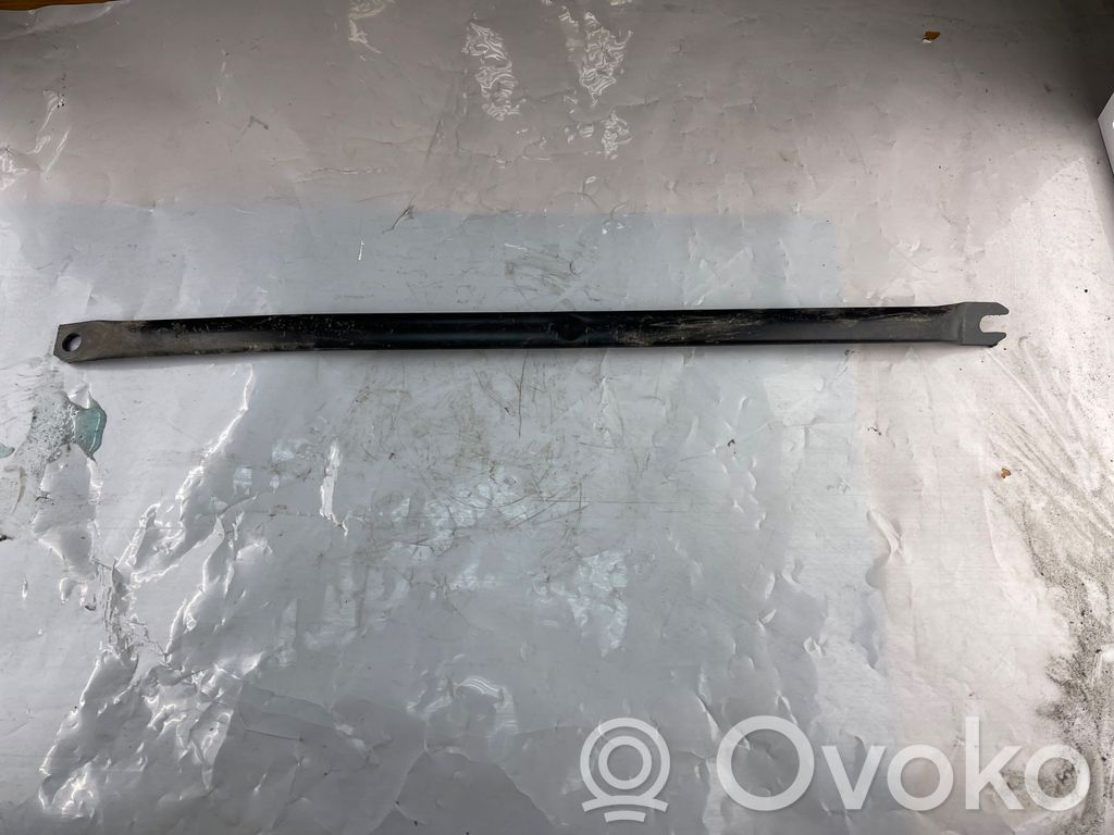 BMW 1 E81 E87 Sonstiges Einzelteil Motorraum 