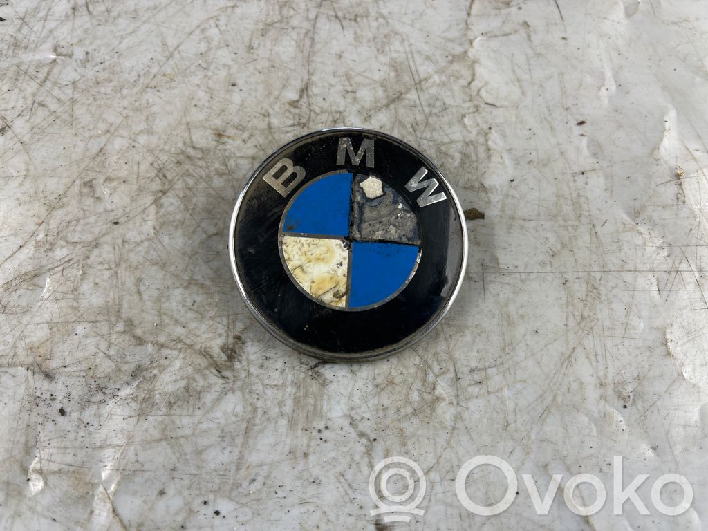 BMW 3 E46 Gamintojo ženkliukas 