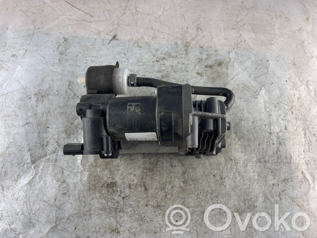 Jaguar XJ X351 Air suspension compressor/pump 