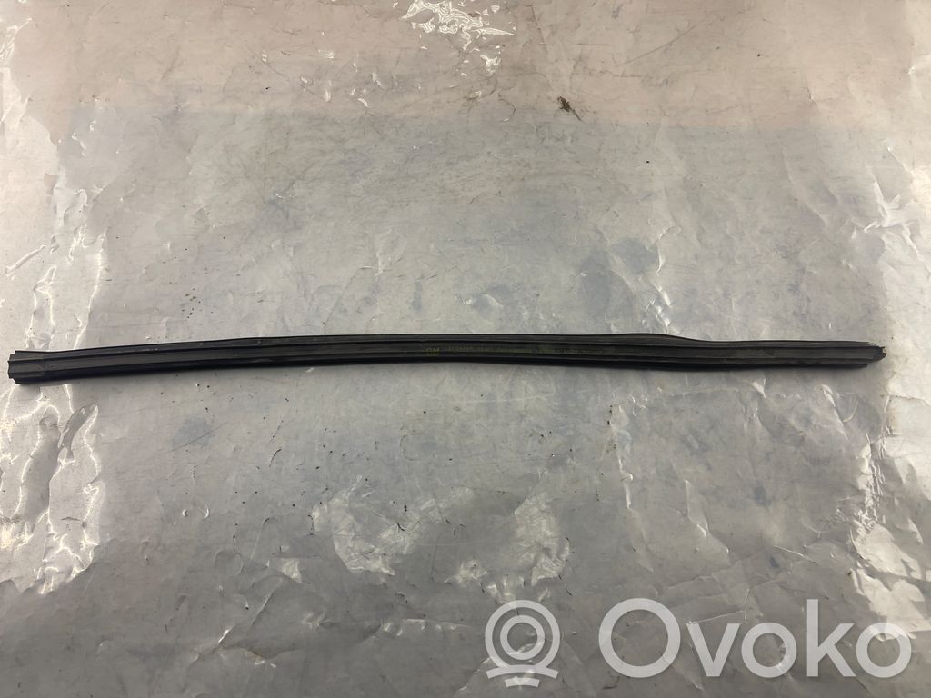 Opel Astra H Rubber seal rear door 