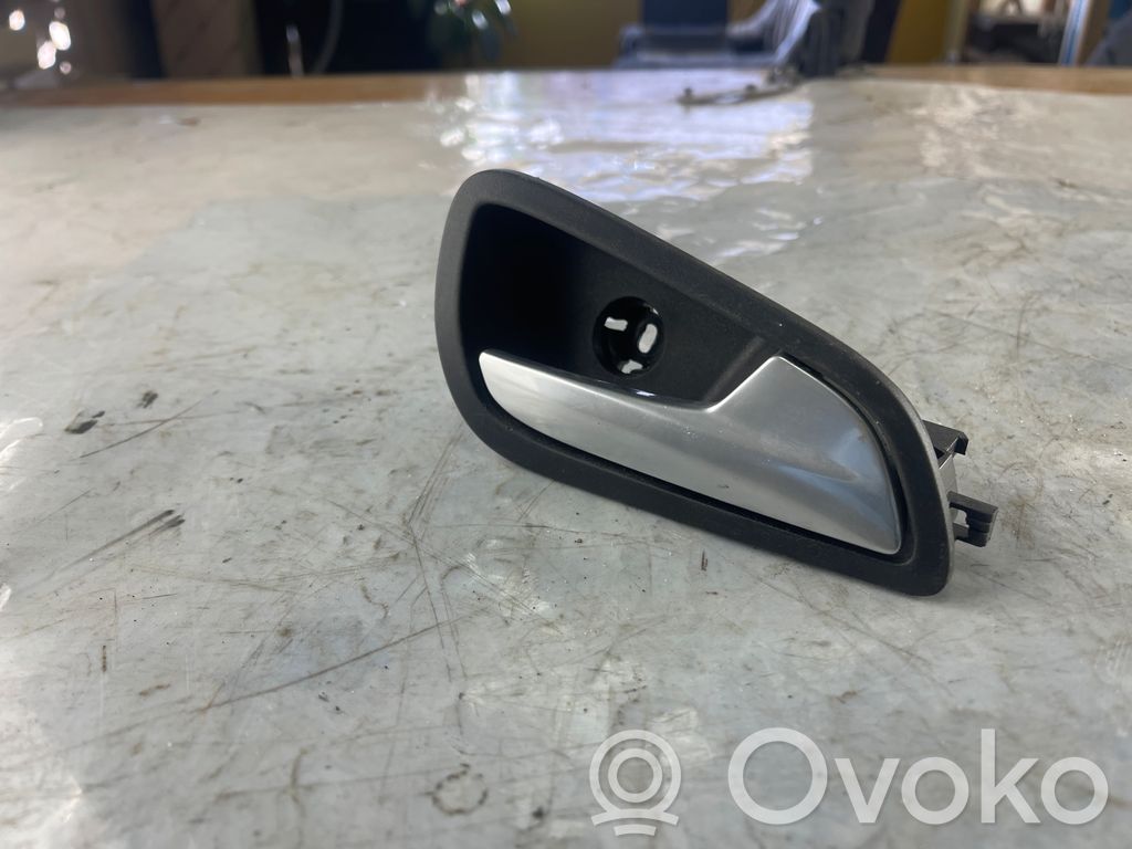 Ford Focus Front door interior handle 