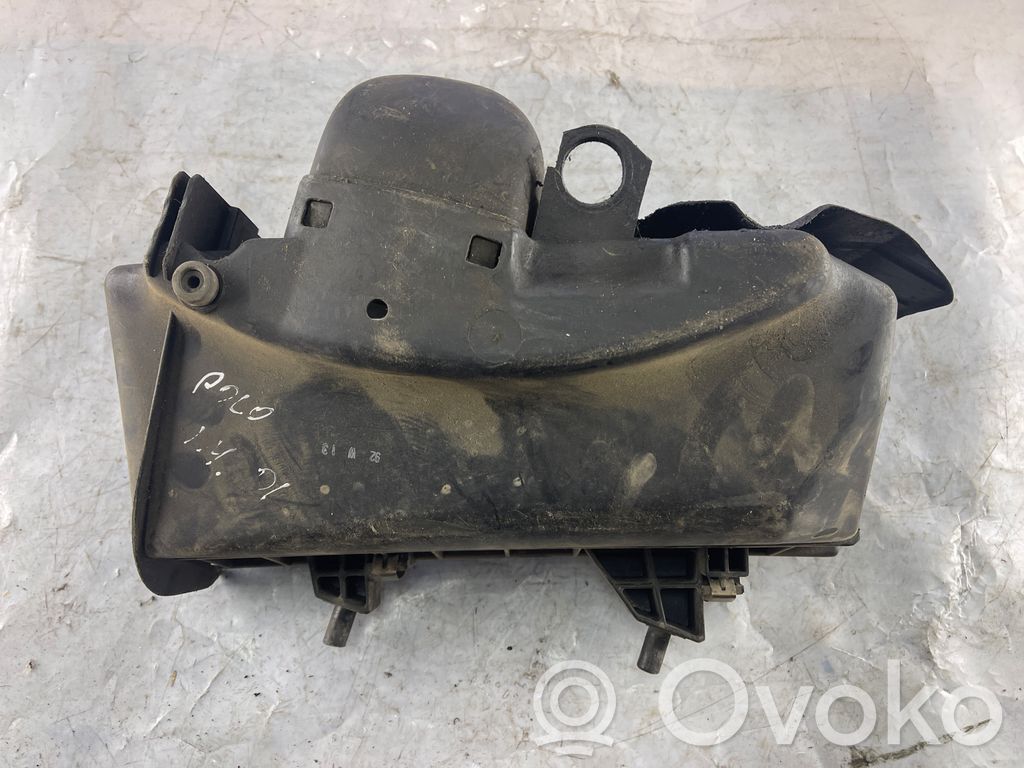 Volkswagen Polo IV 9N3 Obudowa filtra powietrza 