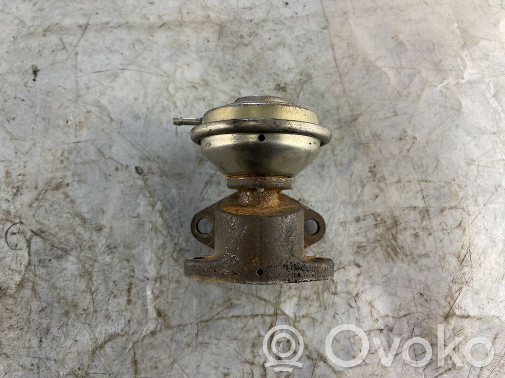 Audi A6 S6 C5 4B Válvula EGR 