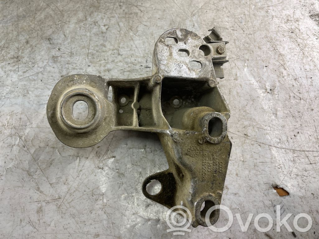 Volkswagen PASSAT B5 Engine mounting bracket 