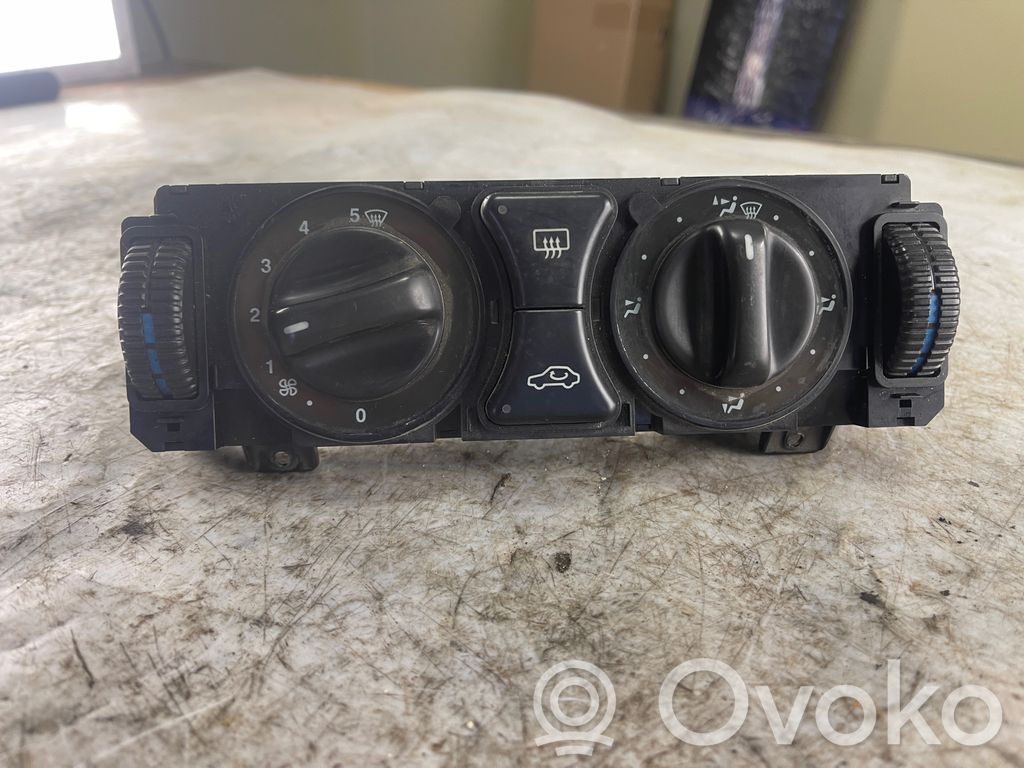Mercedes-Benz C W202 Climate control unit 