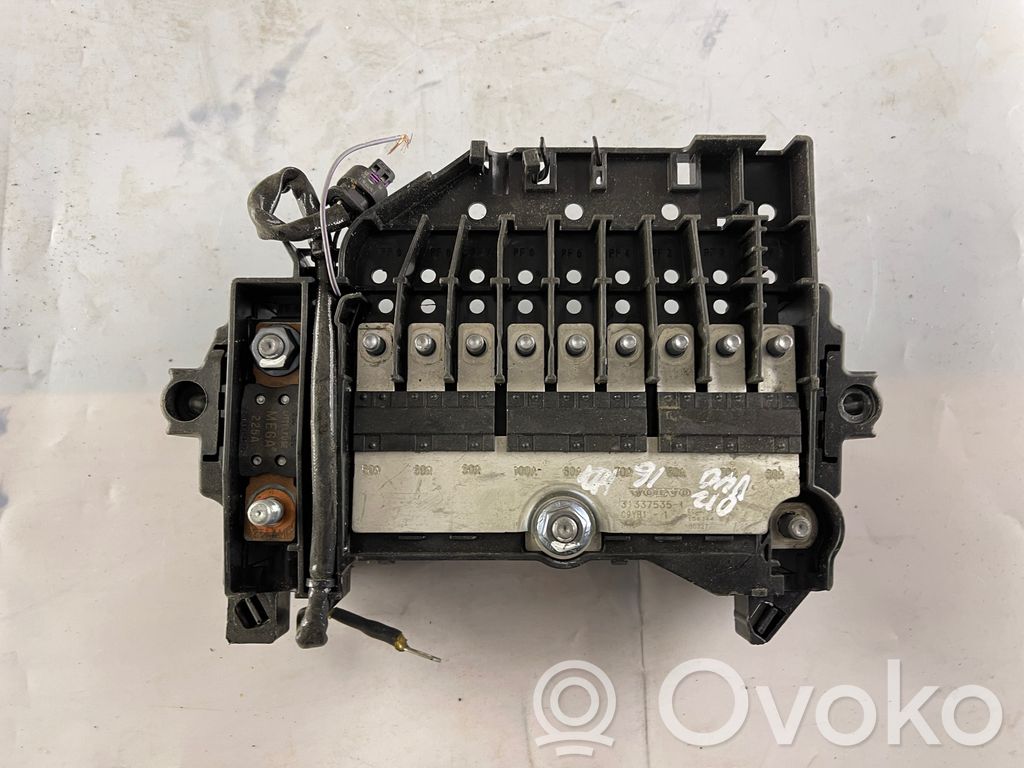 Volvo V40 Fuse module 