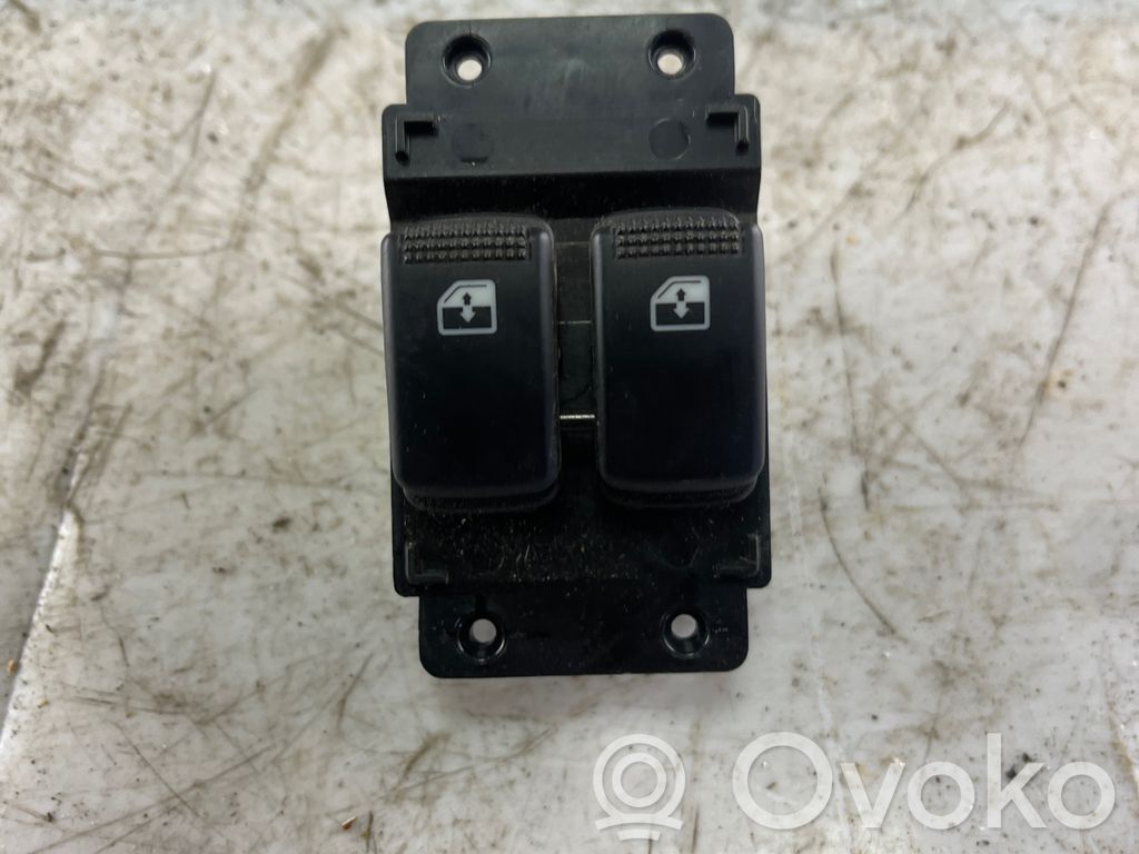 Hyundai i10 Electric window control switch 