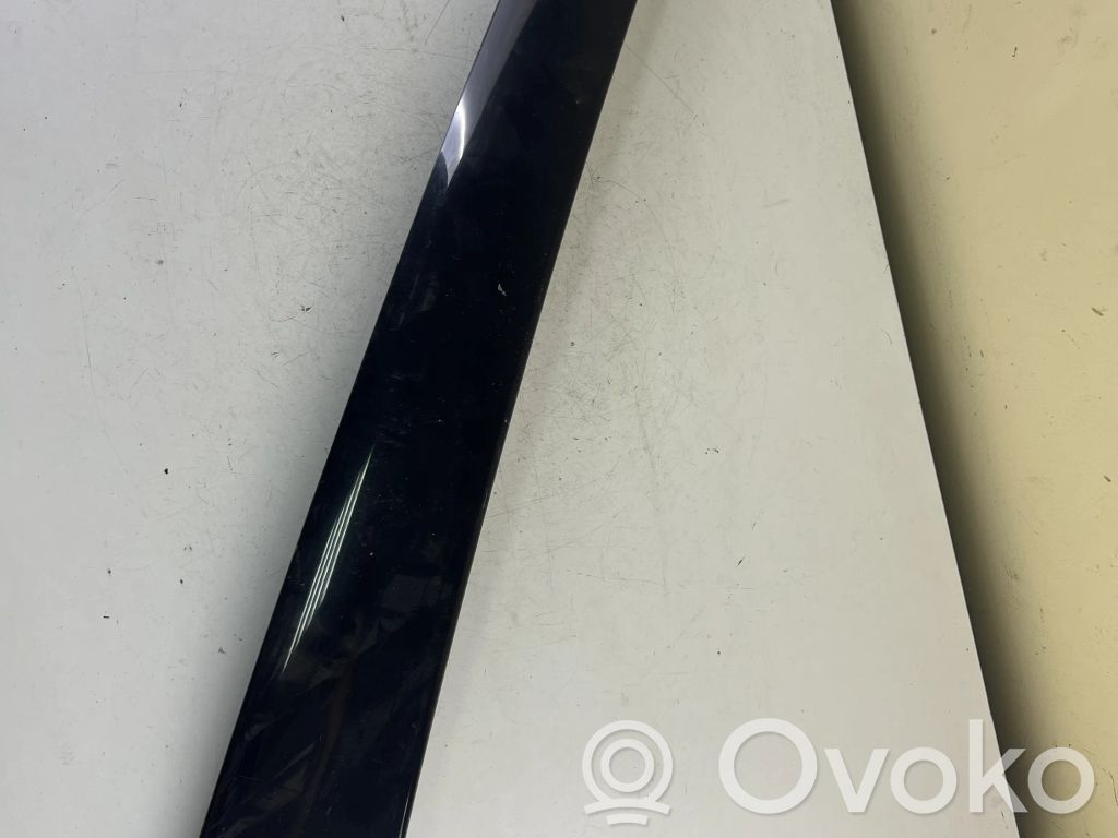 Skoda Fabia Mk2 (5J) Windshield trim 