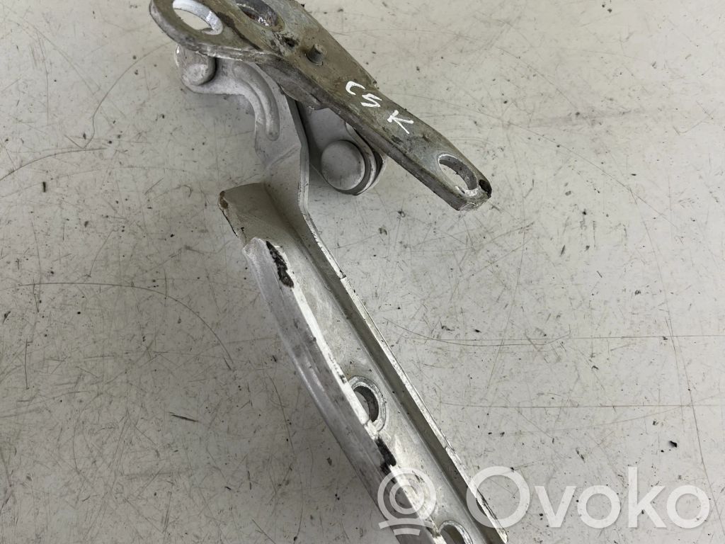 Engine bonnet/hood hinges