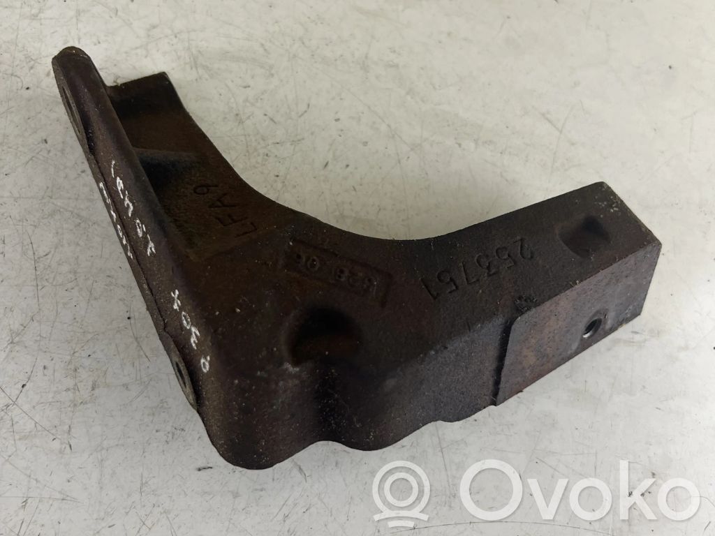 Peugeot 307 CC Other engine bay part 