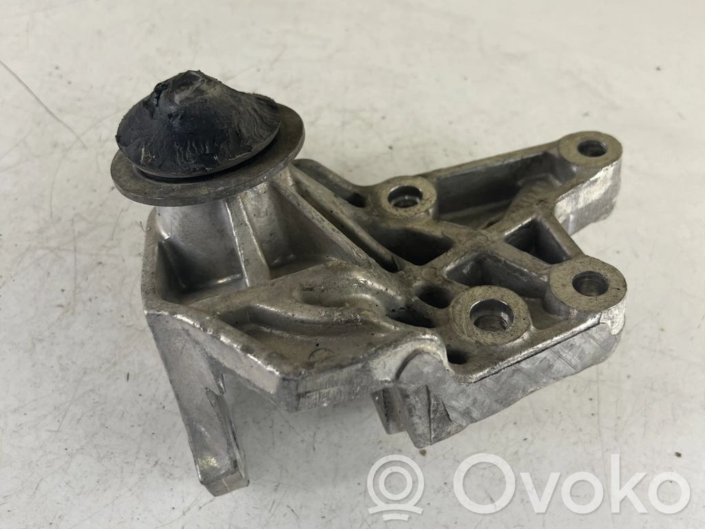 Engine mounting bracket   9646161180