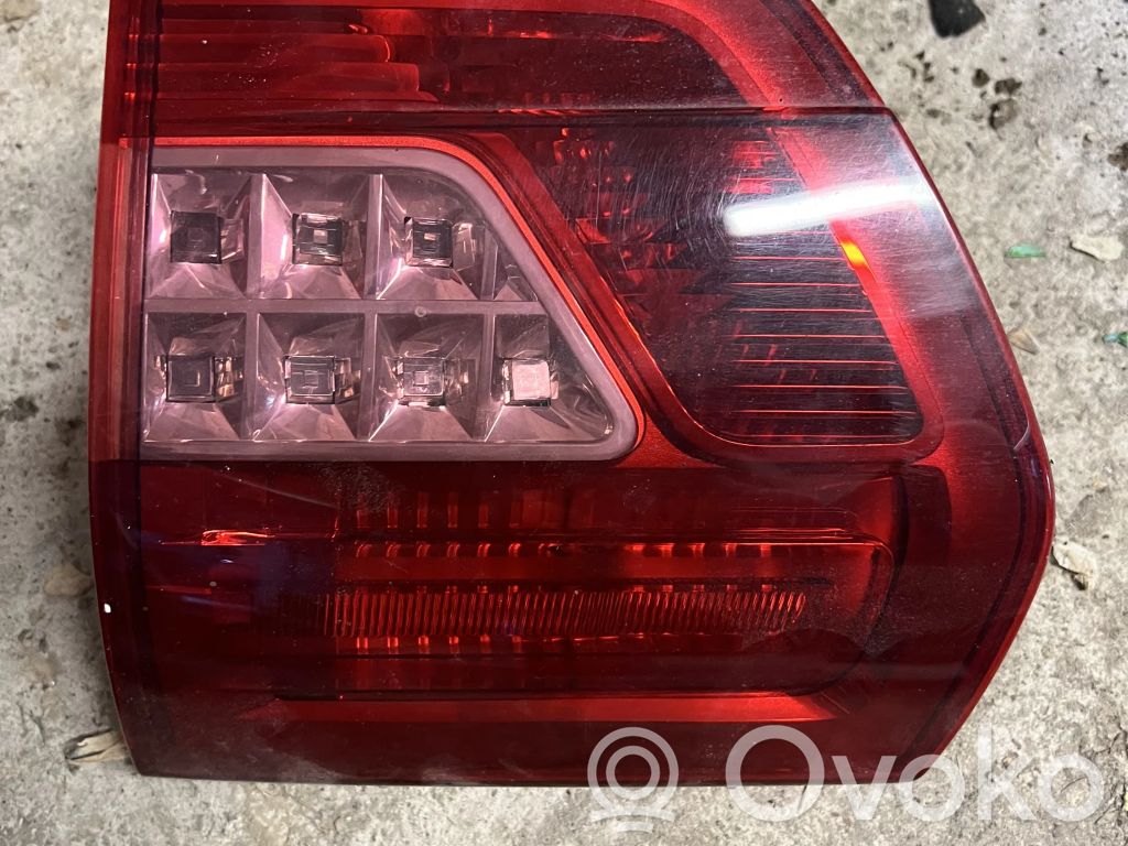 Citroen C5 Galinis žibintas dangtyje 