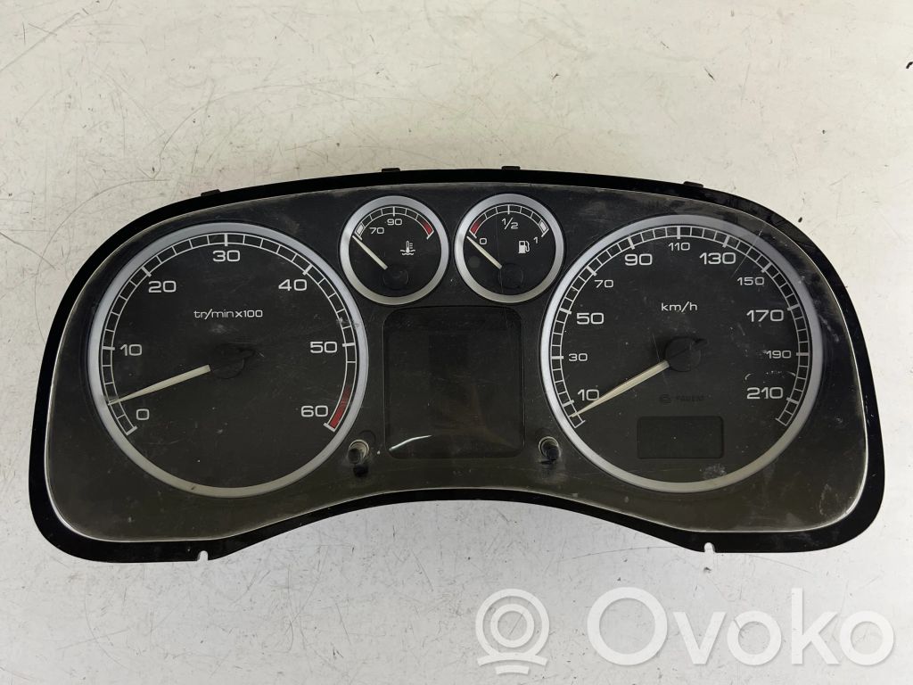 Peugeot 307 Spidometrs (instrumentu panelī) 