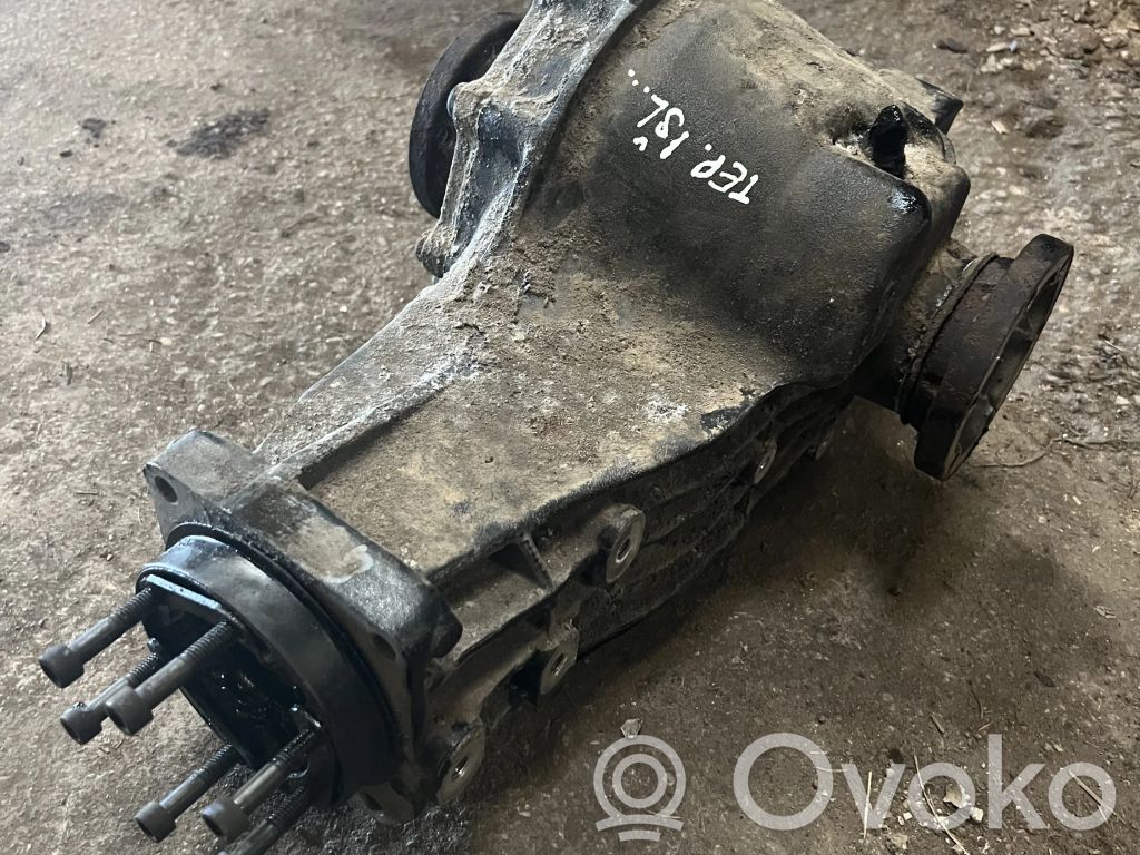 Audi A6 S6 C6 4F Galinis reduktorius 