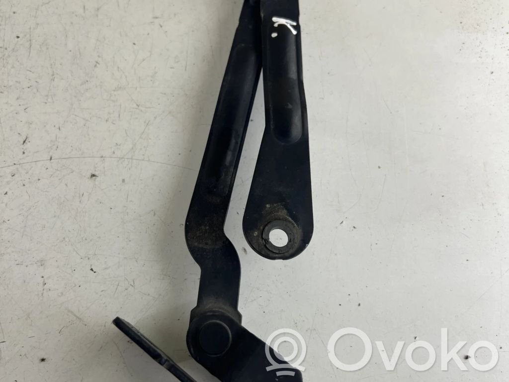 Volvo XC90 Tailgate check strap stopper 